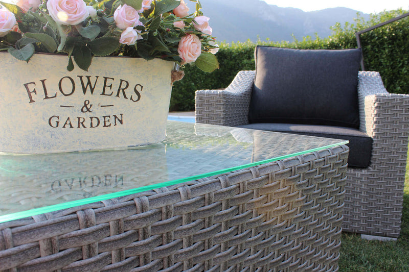 Set Salotto da Giardino Divano 2 Poltrone e Tavolino con Cuscini in Wicker Grigio