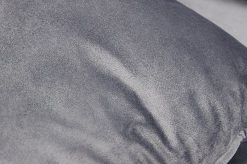 Divano 2 Posti Chandler 152x81x89 h cm in Velluto Grigio chiaro