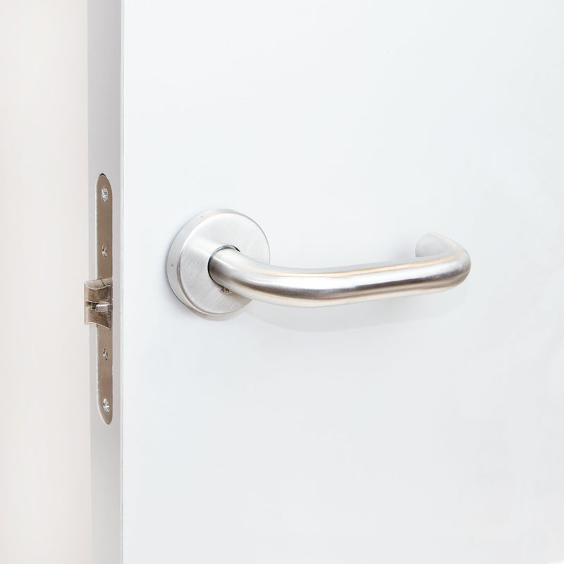 Maniglie per Porta da Interno con Rosetta Ø53 mm Modello u Acciaio Nickel Satinato. Emuca