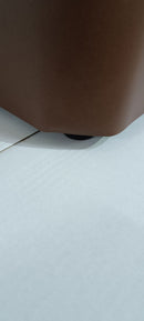 Posacenere da Esterno 30x30xh65 cm In Acciaio Verniciato con Vaschetta Superiore Marrone Seconda Scelta