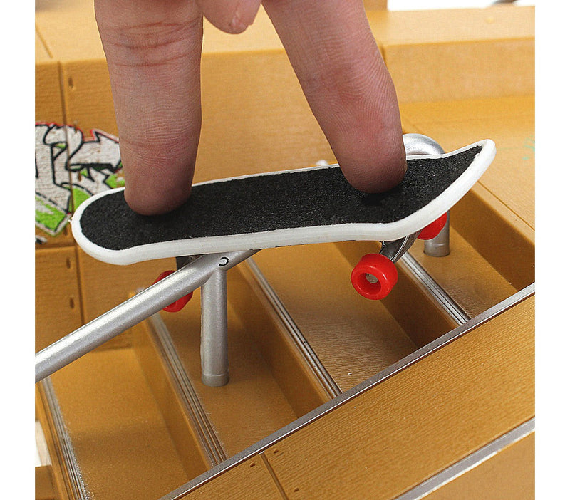 Fingerboard per Bambini 35x14 cm con Mini Skate Park in Plastica