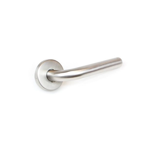 online Poignées de Portes Intérieures avec Rosace Ø53 mm Modèle L Acier Nickel Satiné. Emuca