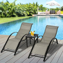 Set di 2 Lettini Prendisole 59x169x66 cm e Tavolino con Piano in Vetro Grigio      