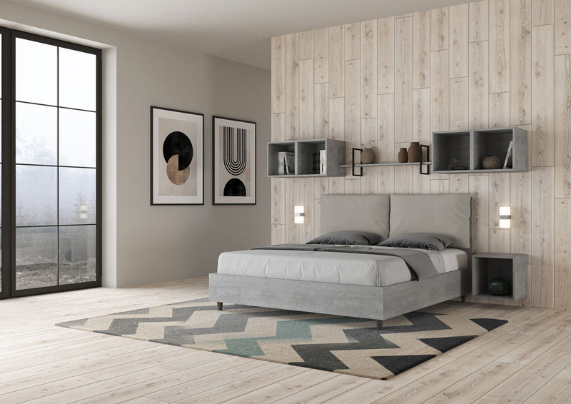 Letto Matrimoniale con Alzata Comoda Struttura Cemento con Cuscini in Similpelle Antea Tortora Varie Misure