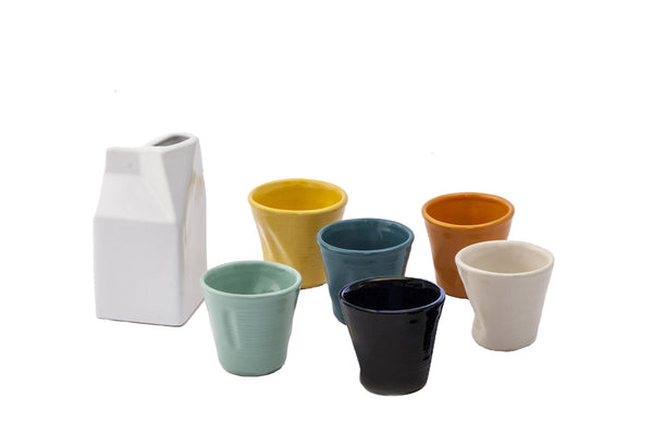 Lot de 6 tasses à café froissées multicolores avec pot à lait en grès Kaleidos blanc sconto