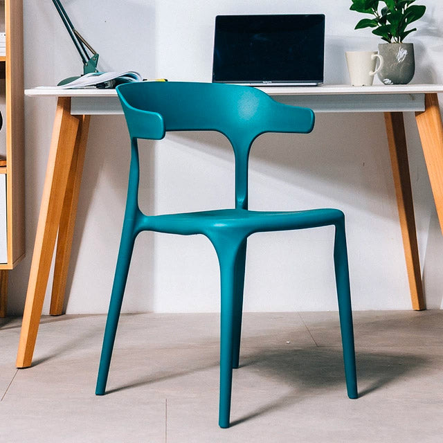 Set 4 Sedie Impilabili 50x75,5x52 cm in Polipropilene New America Ottanio