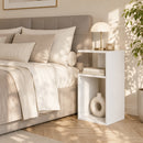 Set 2 Tavolini da Salotto Moderni 30x30x62,5 cm con Ripiano Aperto in Truciolato Bianco      