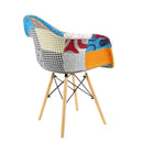 Sedia Imbottita in Tessuto Patchwork con Gambe in Legno