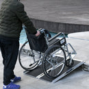 Rampa per Sedia a Rotelle 91x72x5 cm Portatile Pieghevole in Alluminio Capacità 270 kg Argento      