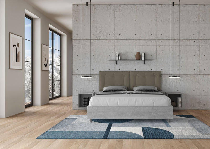 Letto Matrimoniale con Alzata Comoda Struttura Cemento con Cuscini in Similpelle Annalisa Cappuccino Varie Misure
