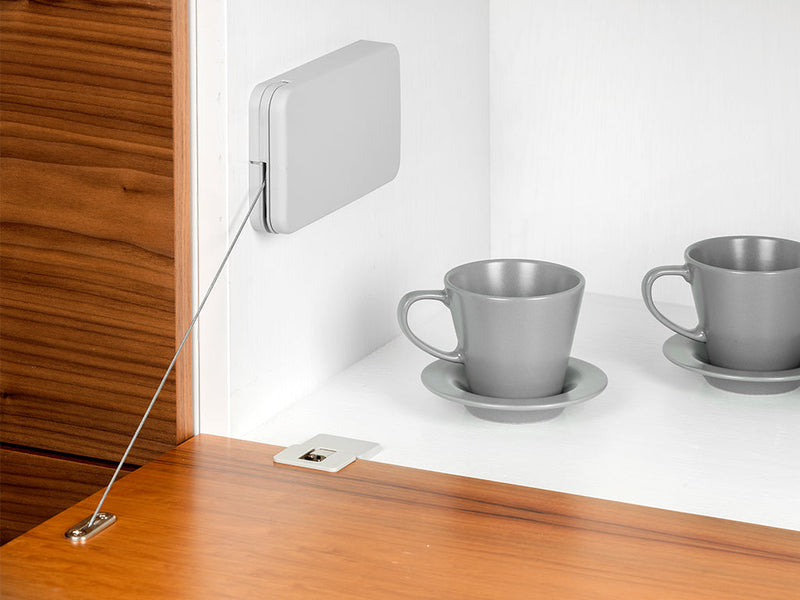 Meccanismo per Ante a Ribalta Miniwinch Forza 6 Kg Plastica Grigia Acciaio e Tecnoplastica Emuca