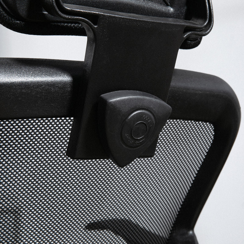 Sedia da Ufficio Ergonomica con Poggiatesta 63x62x106-114 cm in Poliestere e Acciaio Nero  