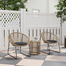 Set da Giardino 3 Pezzi con 2 Sedie con Cuscini e Tavolino a Cilindro con Piano in Vetro in Rattan PE Legno e Nero   