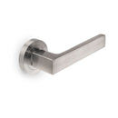 Maniglie Mackay per Porta da Interno con Rosetta Ø50 mm Alluminio Nickel Satinato 5 Sets. Emuca