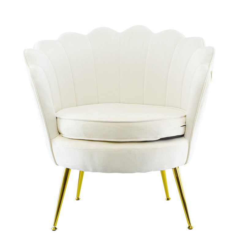Poltrona Imbottita Schienale a Conchiglia in Velluto Piedi Oro Beige