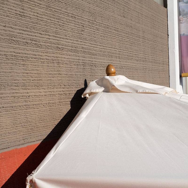 Ombrellone da Giardino 2x3 m Palo Ø57 mm Mezzaluna in Legno Telo in Acrilico Ecrù