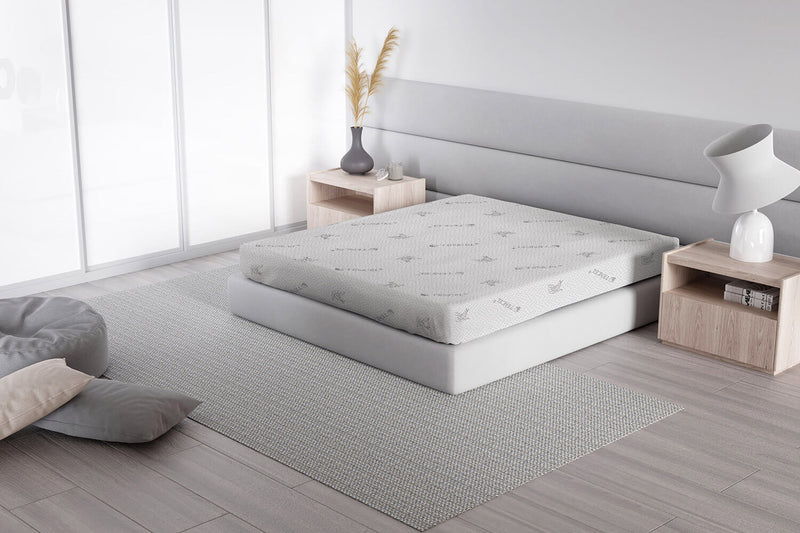 Coprimaterasso Elasticizzato in Poliestere Grigio Chiaro Varie Misure