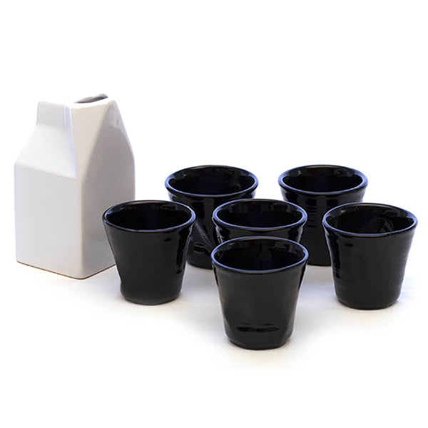 sconto Lot de 6 tasses à café froissées noires avec pot à lait en grès Kaleidos blanc