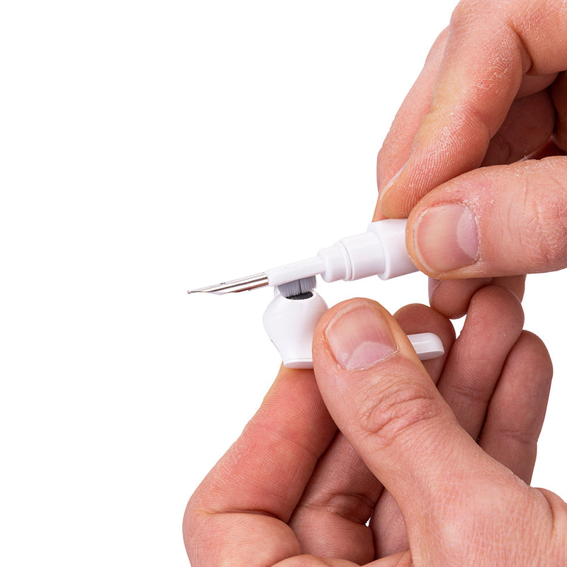 Kit Pulizia Cuffie Auricolari Multifunzione 3 in 1 in ABS e Spugna Kooper  Bianco