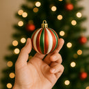 Box 24 Palline di Natale per Albero Sfere Natalizie Bianco Rosso e Verde da 6 cm
