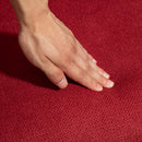 Poltrona da Salotto Girevole con Seduta Imbottita in Tessuto Bouclé Rosso Vino 