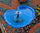 Bassin de jardin artificiel 110x78x28 cm en polyéthylène 90 litres bleu