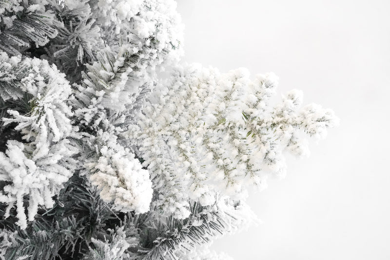 Albero di Natale Artificiale Innevato 210 cm 80 Rami  Rovere del Gargano Verde-3
