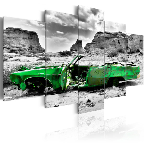 prezzo Affiche - Voiture verte de style rétro dans le désert du Colorado Erroi